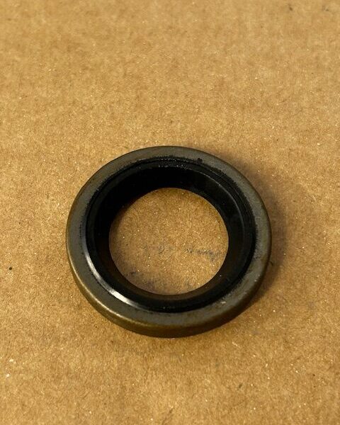 RH Rear Wheel Oil Seal TY125/175/TY250 TS /TY250 MONO  GENUINE